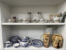 Assorted ceramic/porcelain collectable items