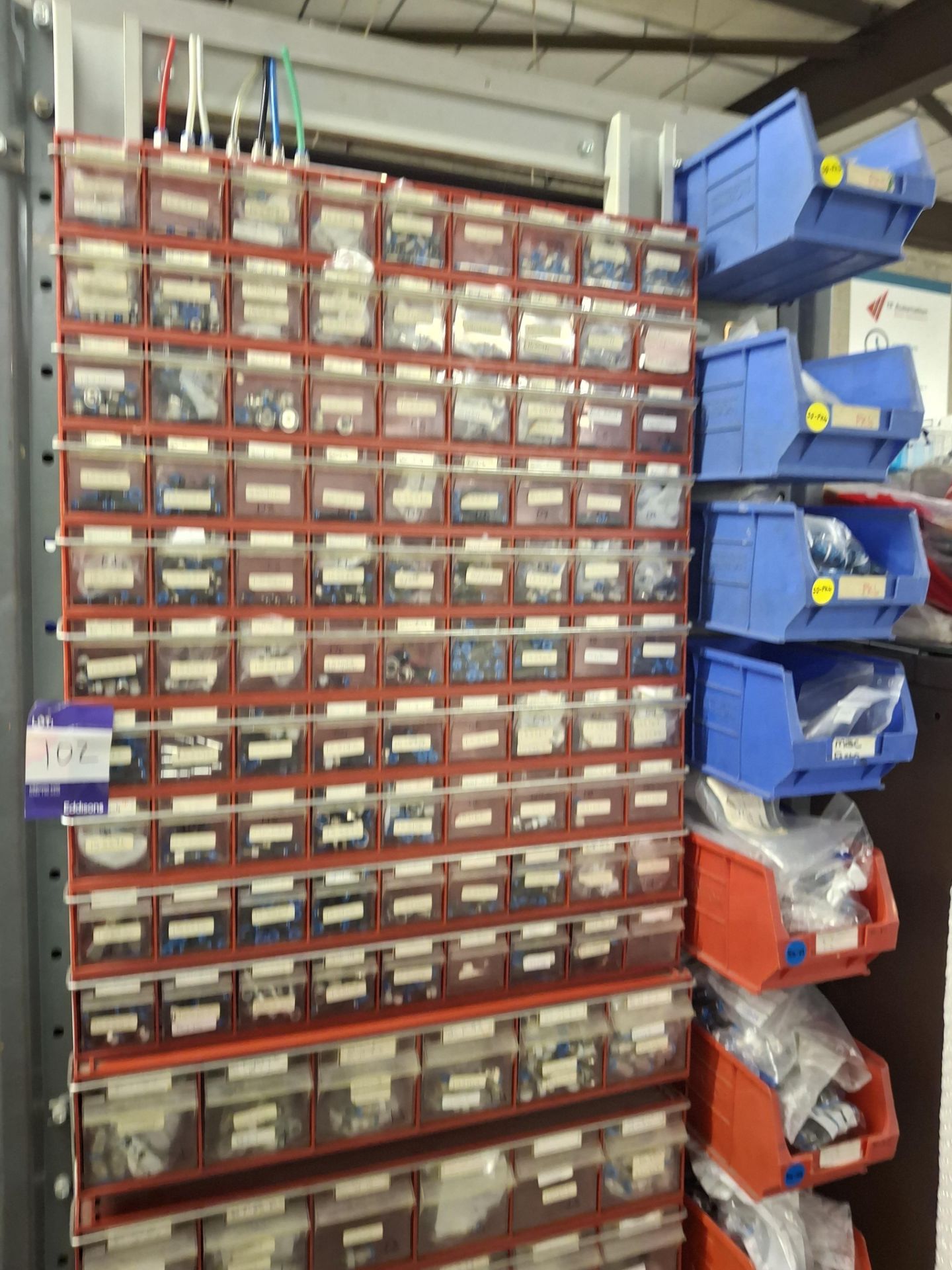 Large quantity of air connectors to linbin rack