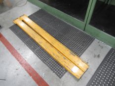 Forklift extension forks