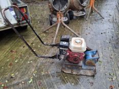 Hit wackerplate with Honda GX120 engine