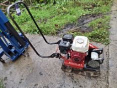 Hit wackerplate with Honda GX120 engine