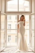 Eva Lendel Delphi Wedding Dress, Size 42 / UK 14, Colour Original, Advised RRP £1,399 (Ex-Display,