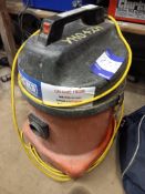 110v wet & dry vacuum cleaner with quantity of attachments to bag
