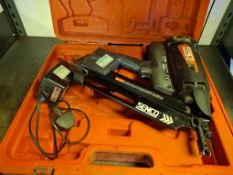 Senco SGT90i battery operated nail gun