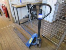 Pallet truck (located on the first floor)