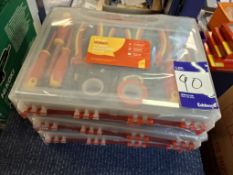 3 Amtech 11-piece Electrician’s tool kit