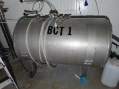 3x Advanced Bottling UK Horizontal Conditioning Tanks, circa 1000 Litres. Dimensions 1.7m long x 900