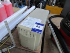 APC Smart UPS 1000 Power supply