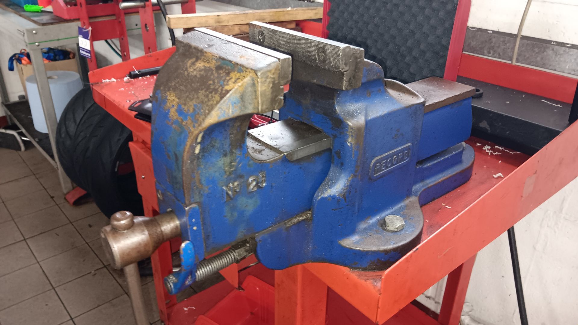 Steel Bench Fitted Record No.25 Six Inch Vice