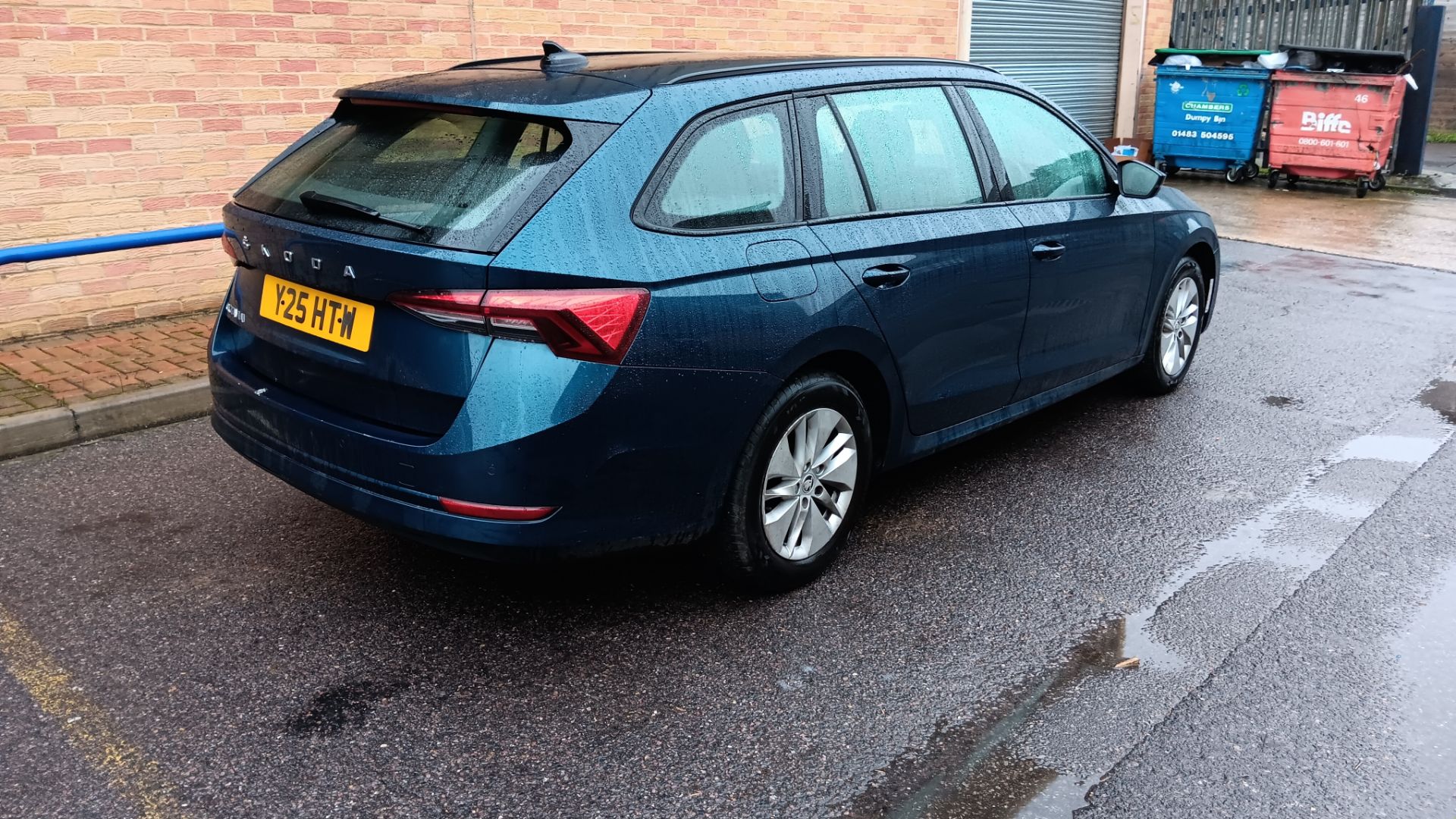 Skoda Octavia 2.0TDI SE Technology 5 door Estate, colour blue, Registration Y25 HTW, first - Image 7 of 21