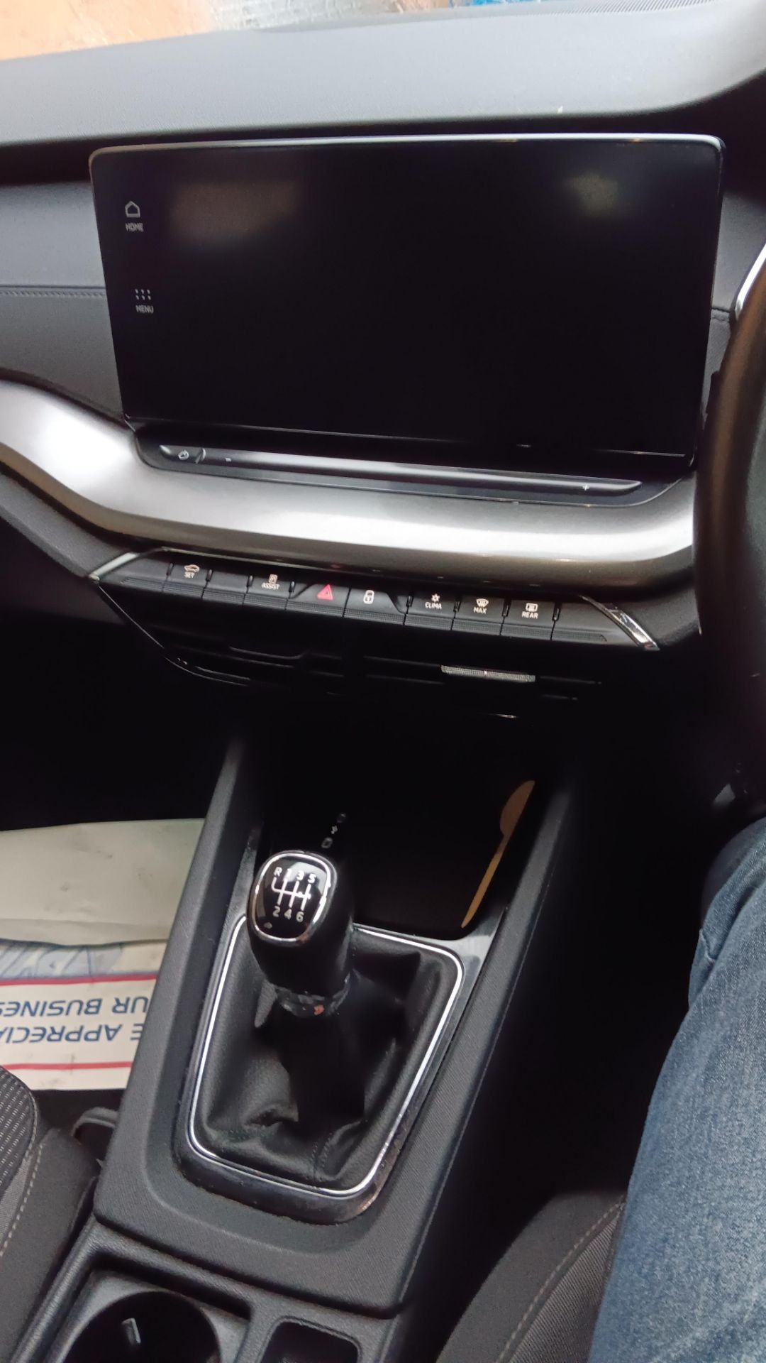 Skoda Octavia 2.0TDI SE Technology 5 door Estate, colour blue, Registration Y25 HTW, first - Image 18 of 21