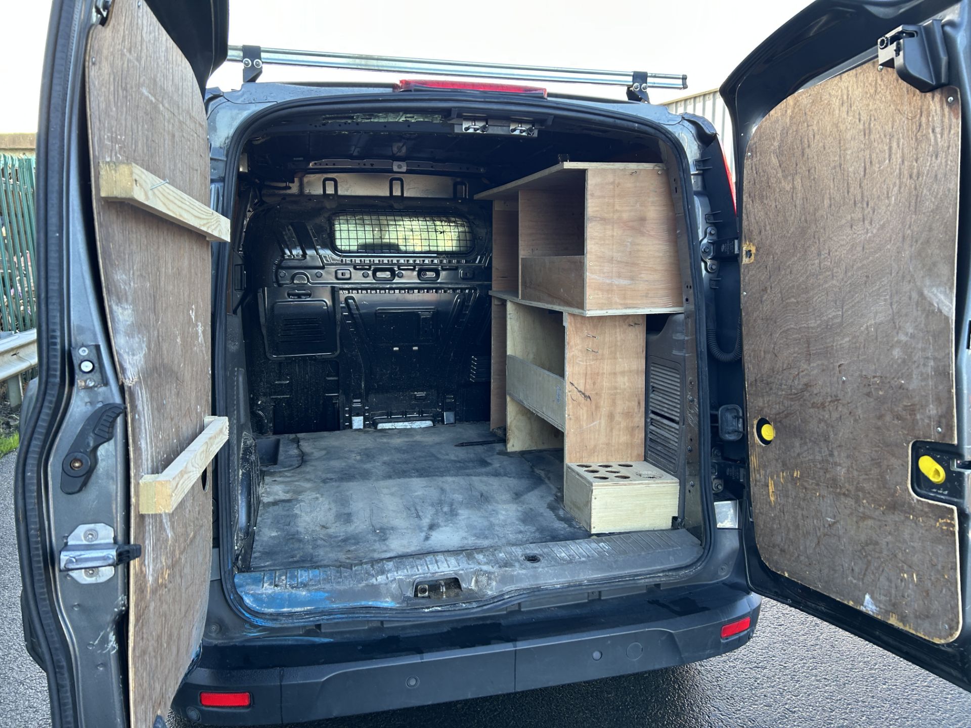 FORD TRANSIT CONNECT 1.5 TDCI 200 LIMITED EDITION * ECO BLUE * ( 19 REG ) EURO 6 * - Image 10 of 22