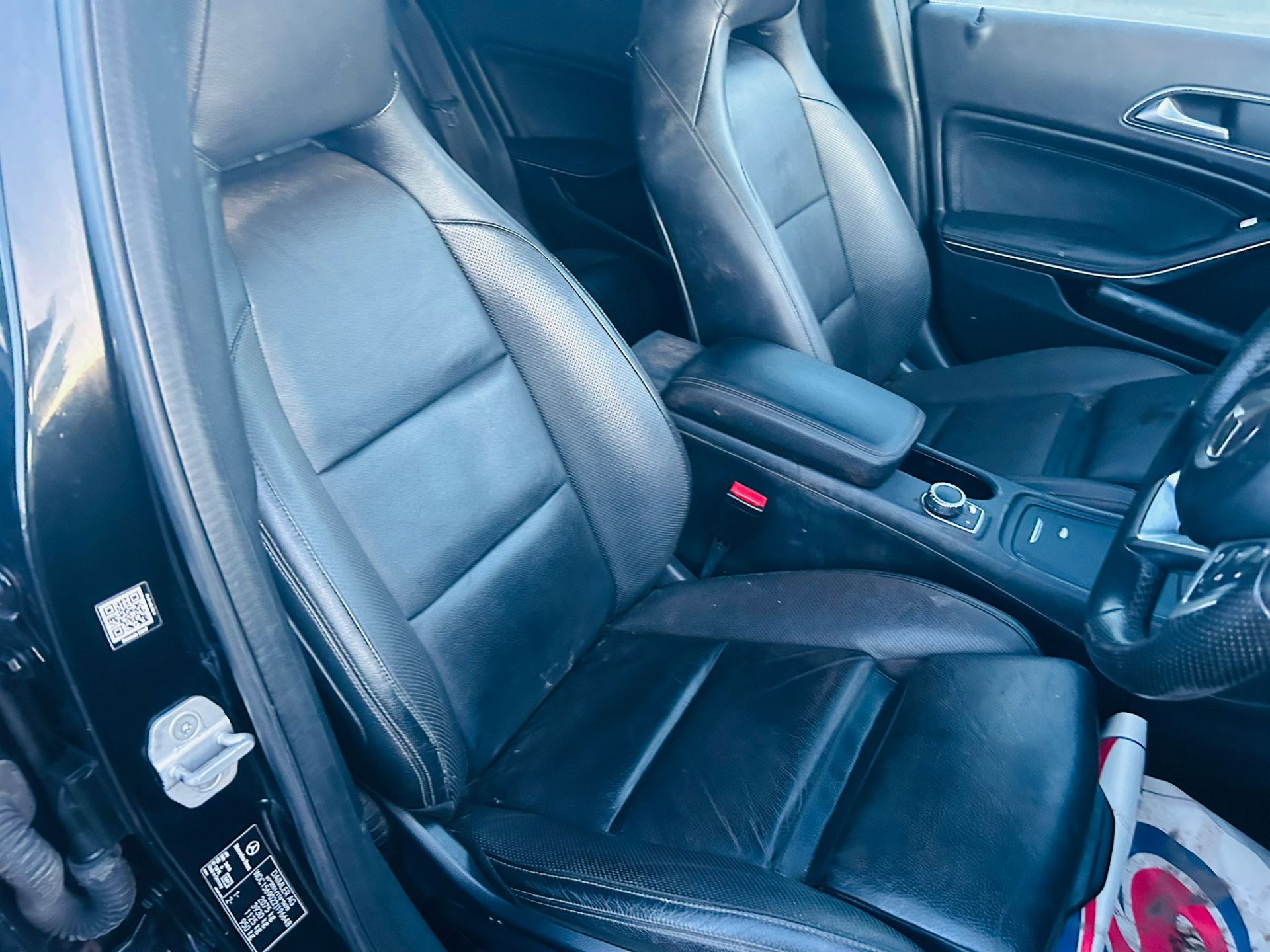 (ON SALE) MERCEDES BENZ GLA 200 D * AMG LINE PREMIUM 4M DCT * (65 REG) * AUTOMATIC * - Image 11 of 25