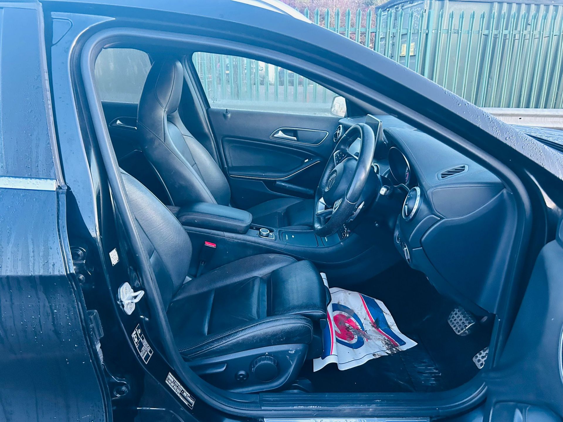 (ON SALE) MERCEDES BENZ GLA 200 D * AMG LINE PREMIUM 4M DCT * (65 REG) * AUTOMATIC * - Image 10 of 25