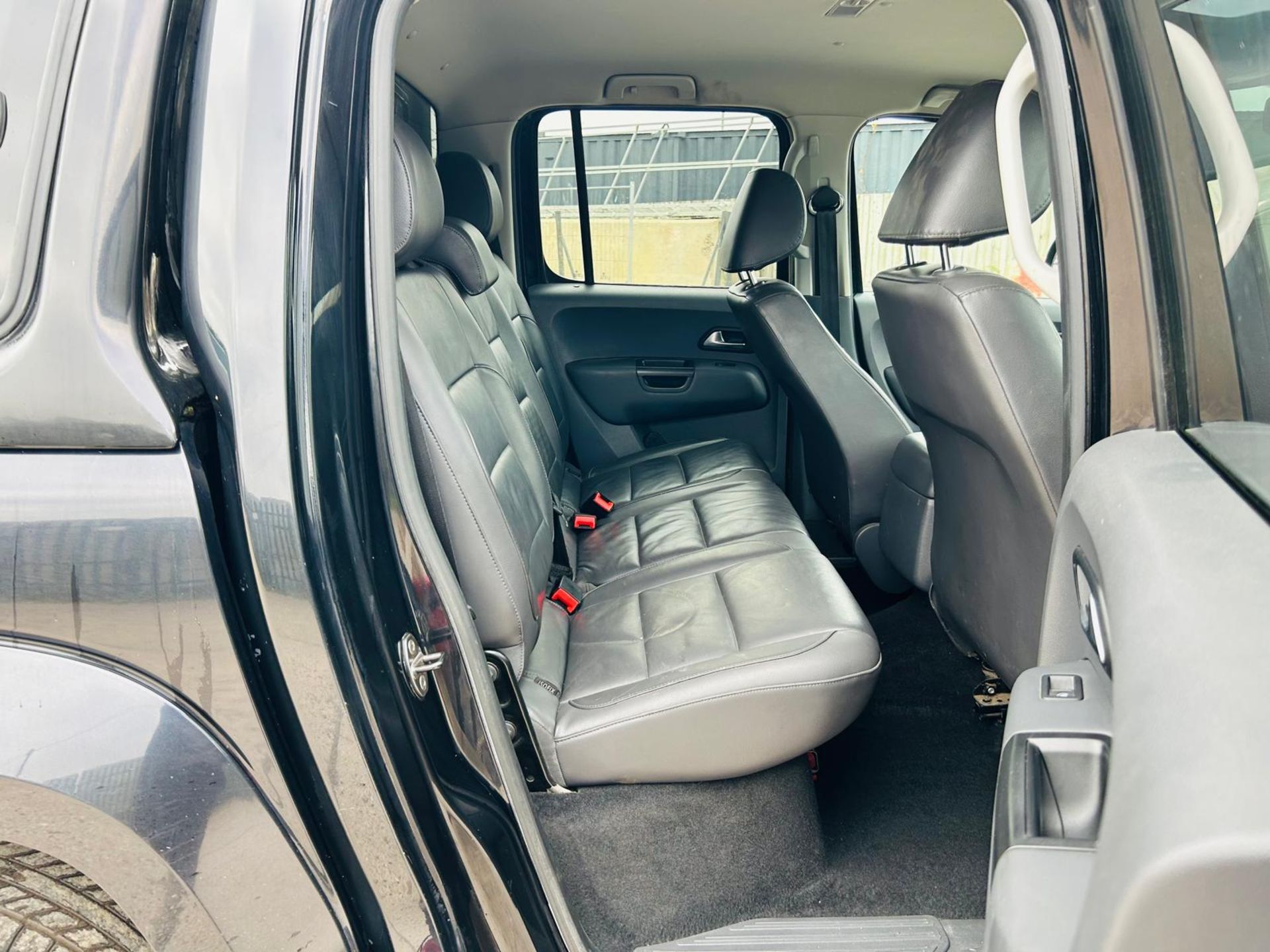 VOLKSWAGEN AMAROK A32 BITDI 163 HIGHLINE 4MOTION CREWCAB PICK-UP (12REG) *AUTO S/S * WELL SERVICED ! - Image 20 of 22