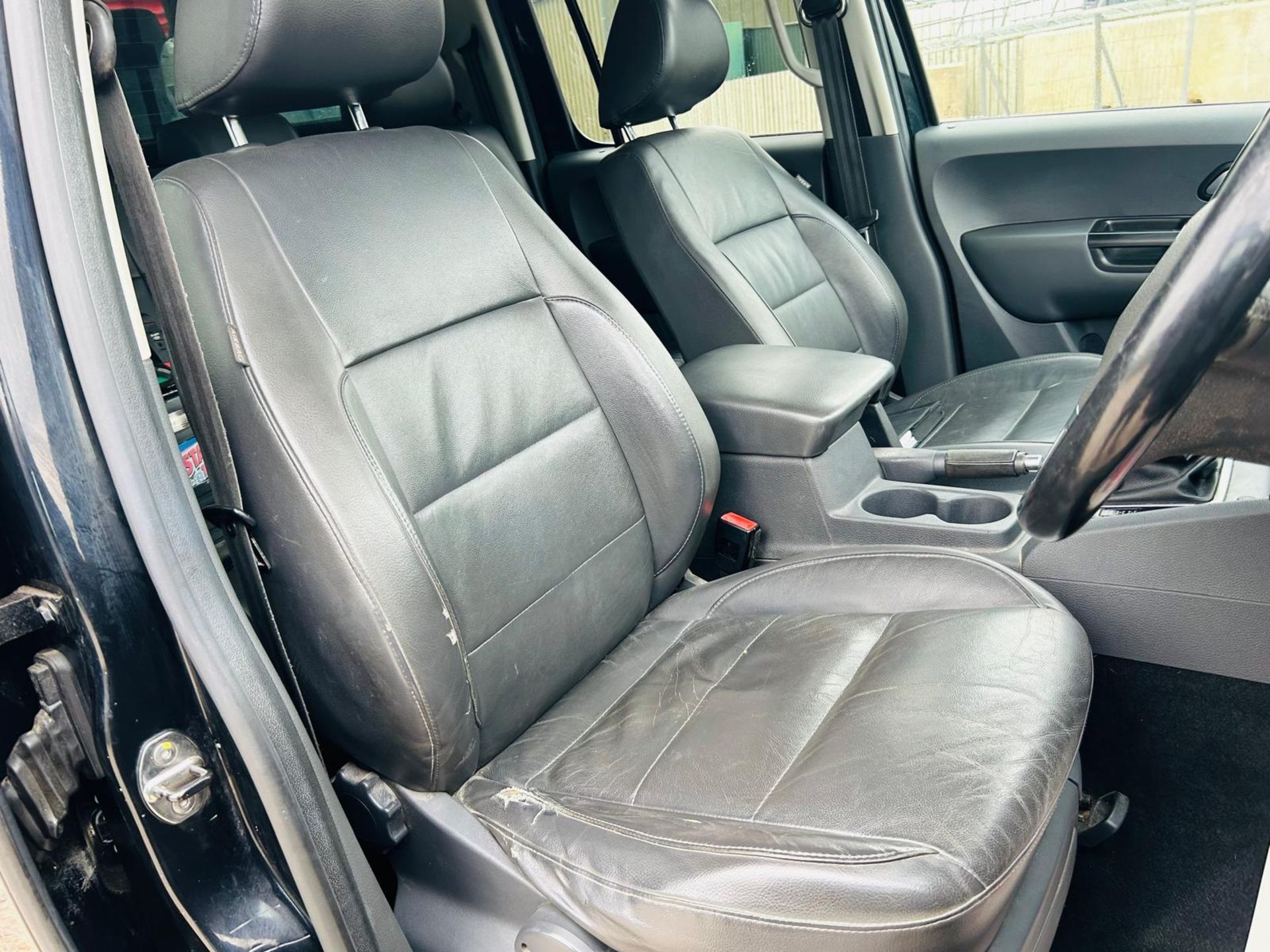 VOLKSWAGEN AMAROK A32 BITDI 163 HIGHLINE 4MOTION CREWCAB PICK-UP (12REG) *AUTO S/S * WELL SERVICED ! - Image 17 of 22