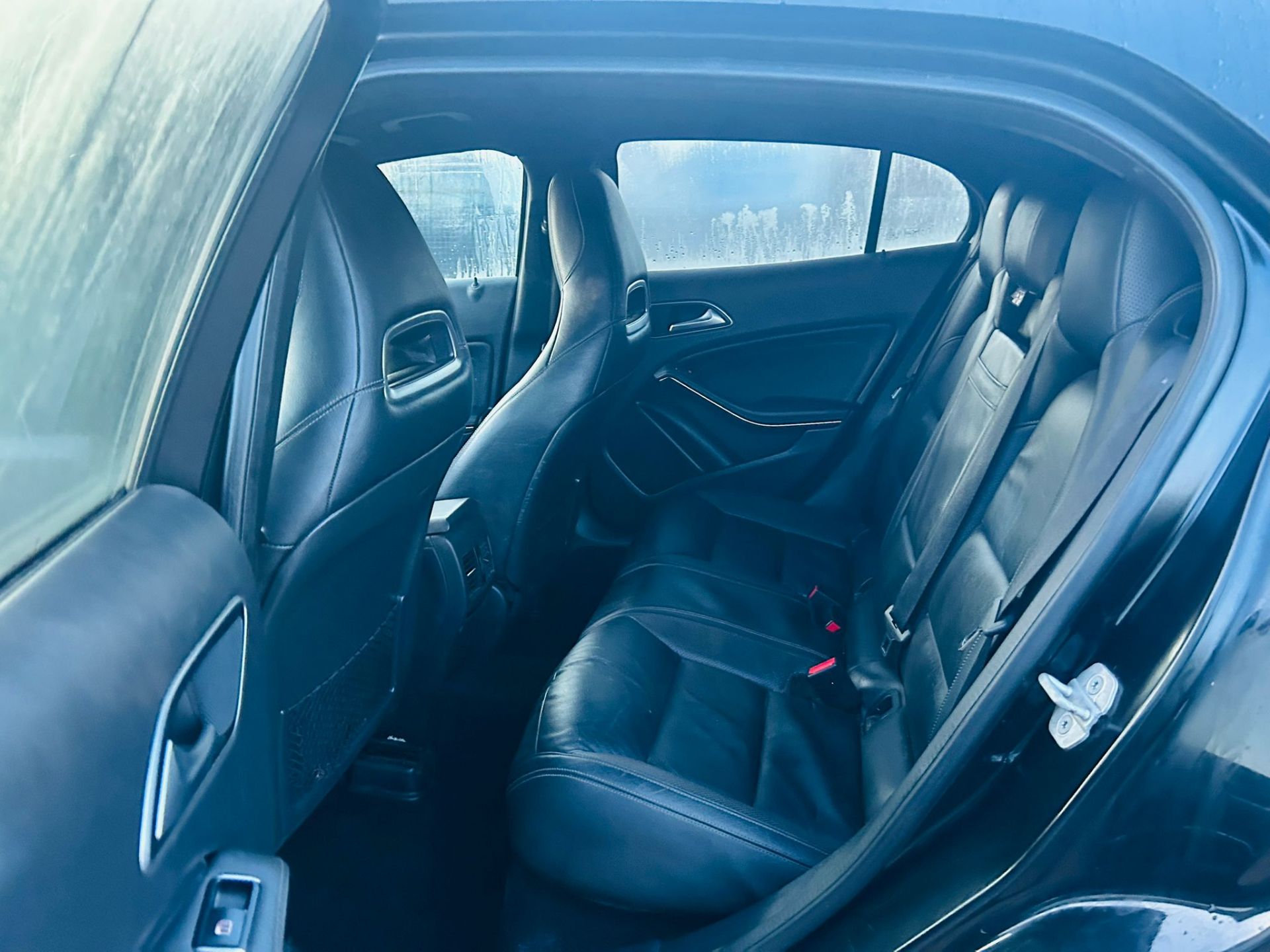 (ON SALE) MERCEDES BENZ GLA 200 D * AMG LINE PREMIUM 4M DCT * (65 REG) * AUTOMATIC * - Image 14 of 25