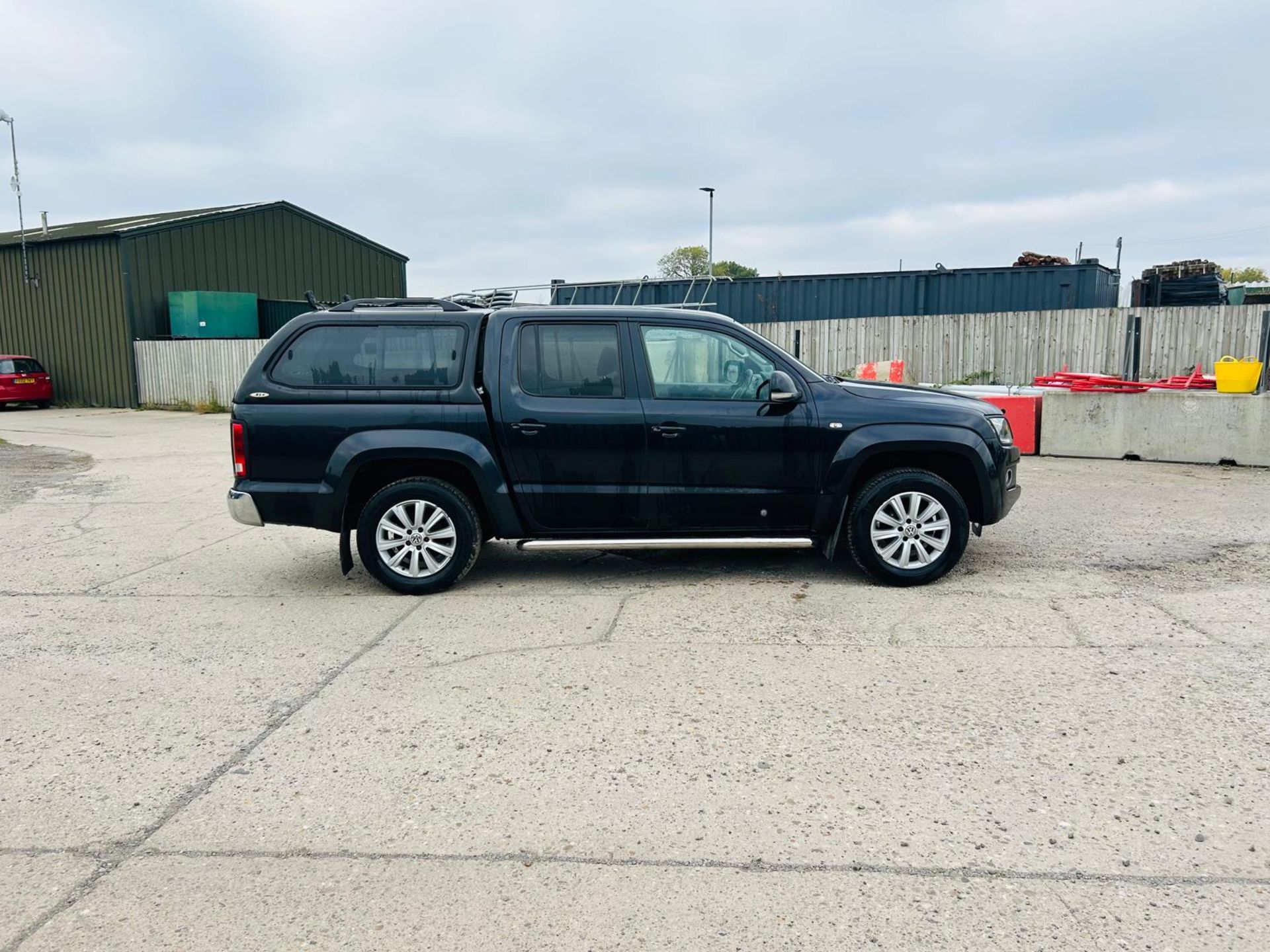 VOLKSWAGEN AMAROK A32 BITDI 163 HIGHLINE 4MOTION CREWCAB PICK-UP (12REG) *AUTO S/S * WELL SERVICED ! - Image 2 of 22
