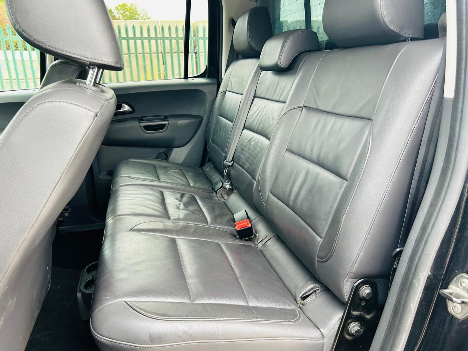 VOLKSWAGEN AMAROK A32 BITDI 163 HIGHLINE 4MOTION CREWCAB PICK-UP (12REG) *AUTO S/S * WELL SERVICED ! - Image 19 of 22