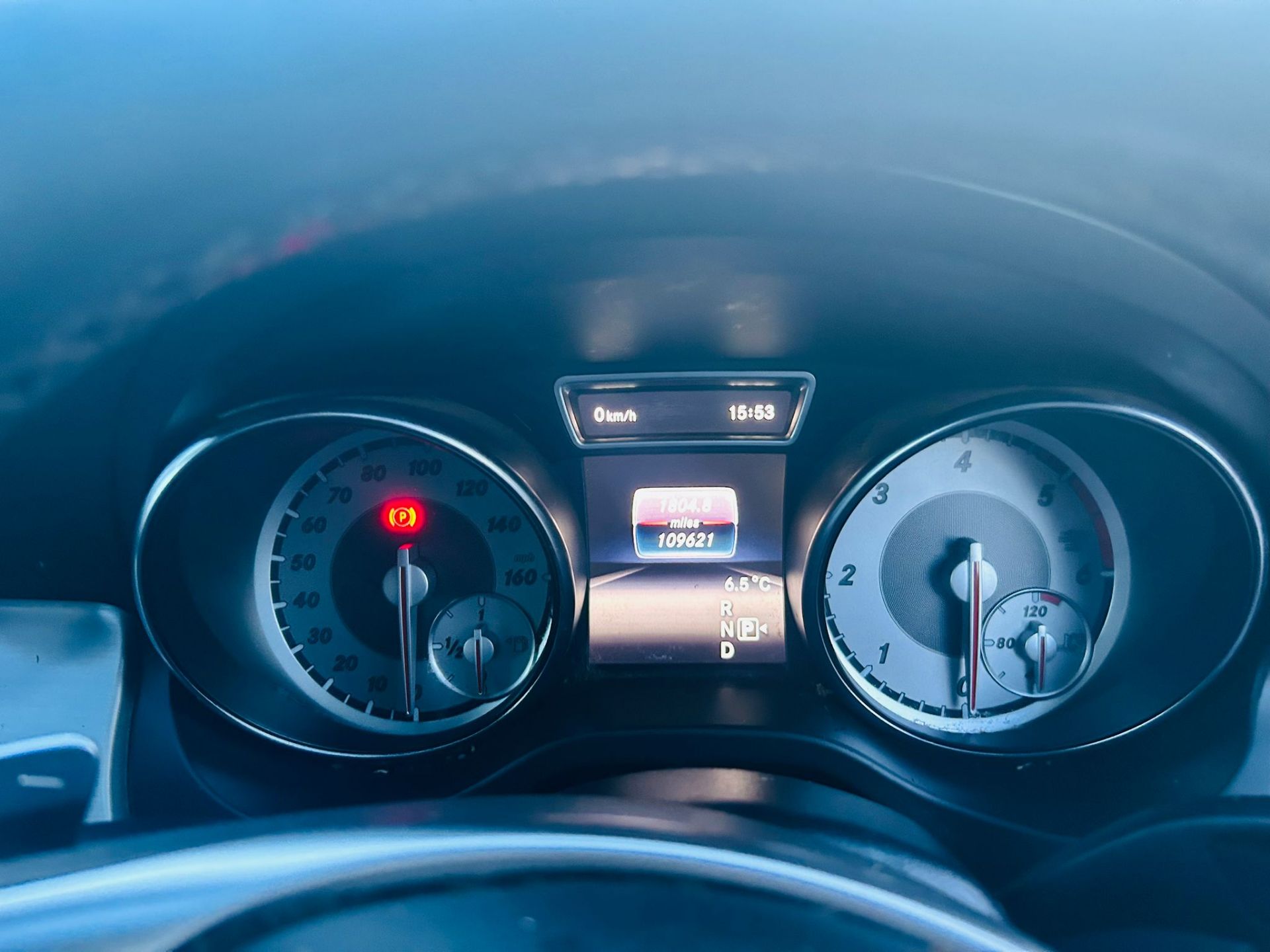 (ON SALE) MERCEDES BENZ GLA 200 D * AMG LINE PREMIUM 4M DCT * (65 REG) * AUTOMATIC * - Image 25 of 25