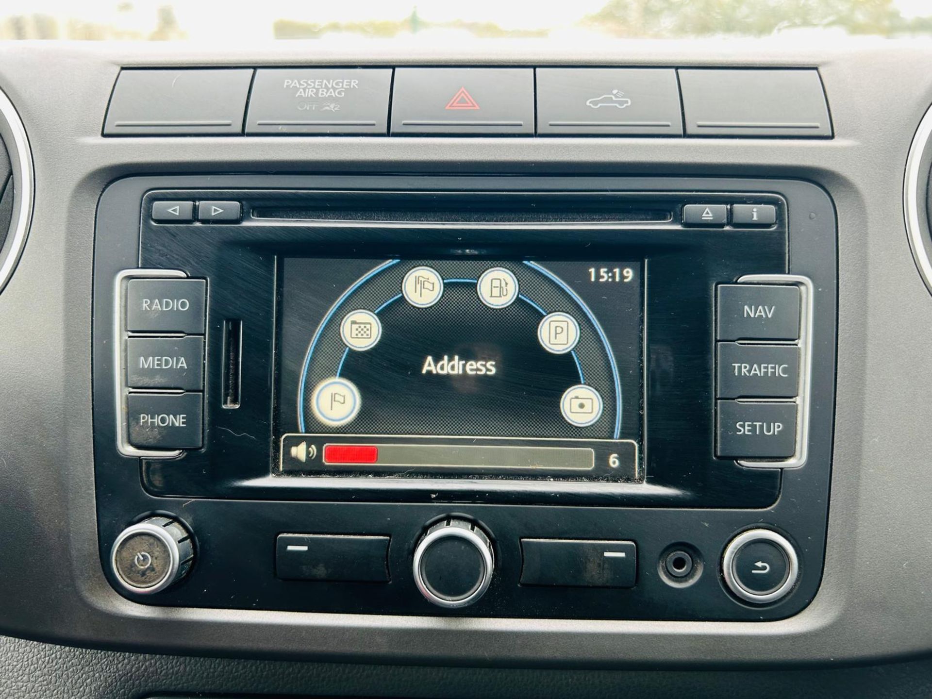 VOLKSWAGEN AMAROK A32 BITDI 163 HIGHLINE 4MOTION CREWCAB PICK-UP (12REG) *AUTO S/S * WELL SERVICED ! - Image 15 of 22