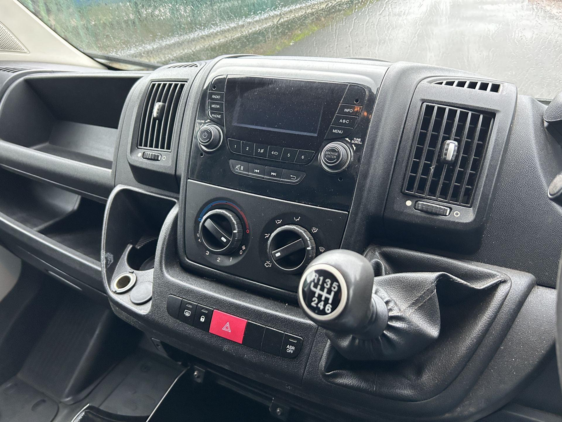 (ON SALE) CITROEN RELAY 30 2,2 HDI 110 (65 REG) PANEL VAN * 2 OWNERS FROM NEW !!! - Image 13 of 18