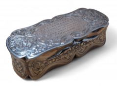 An Edwardian silver rectangular shaped snuff box, engraved presentation inscription 'Presented to