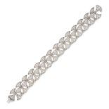 BULGARI, AN IMPORTANT DIAMOND DIVISSIMA BRACELET in 18ct white gold, comprising articulated rows