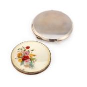 A GEORGE V SILVER AND ENAMEL COMPACT