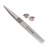 A PAIR OF HALLMARKED SILVER PHILIPS CUFFLINKS