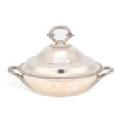 AN EARLY 19TH CENTURY OLD SHEFFIELD PLATED TWIN-HANDLED VEGETABLE DISH