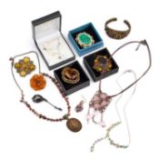 A GROUP OF COSTUME JEWELLERY