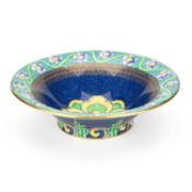 AN EARLY 20TH CENTURY LOSOL WARE BOWL