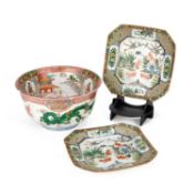 A CHINESE FAMILLE VERTE PORCELAIN BOWL TOGETHER WITH A PAIR OF CHINESE FAMILLE VERTE DISHES