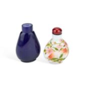 TWO CHINESE SNUFF BOTTLES