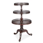 A FINE GEORGE III MAHOGANY DUMB WAITER CIRCA 1770