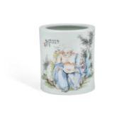 A CHINESE FAMILLE ROSE PORCELAIN BRUSH POT