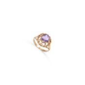A 9 CARAT GOLD AMETHYST RING