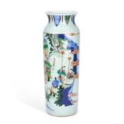 A CHINESE WUCAI PORCELAIN SLEEVE VASE