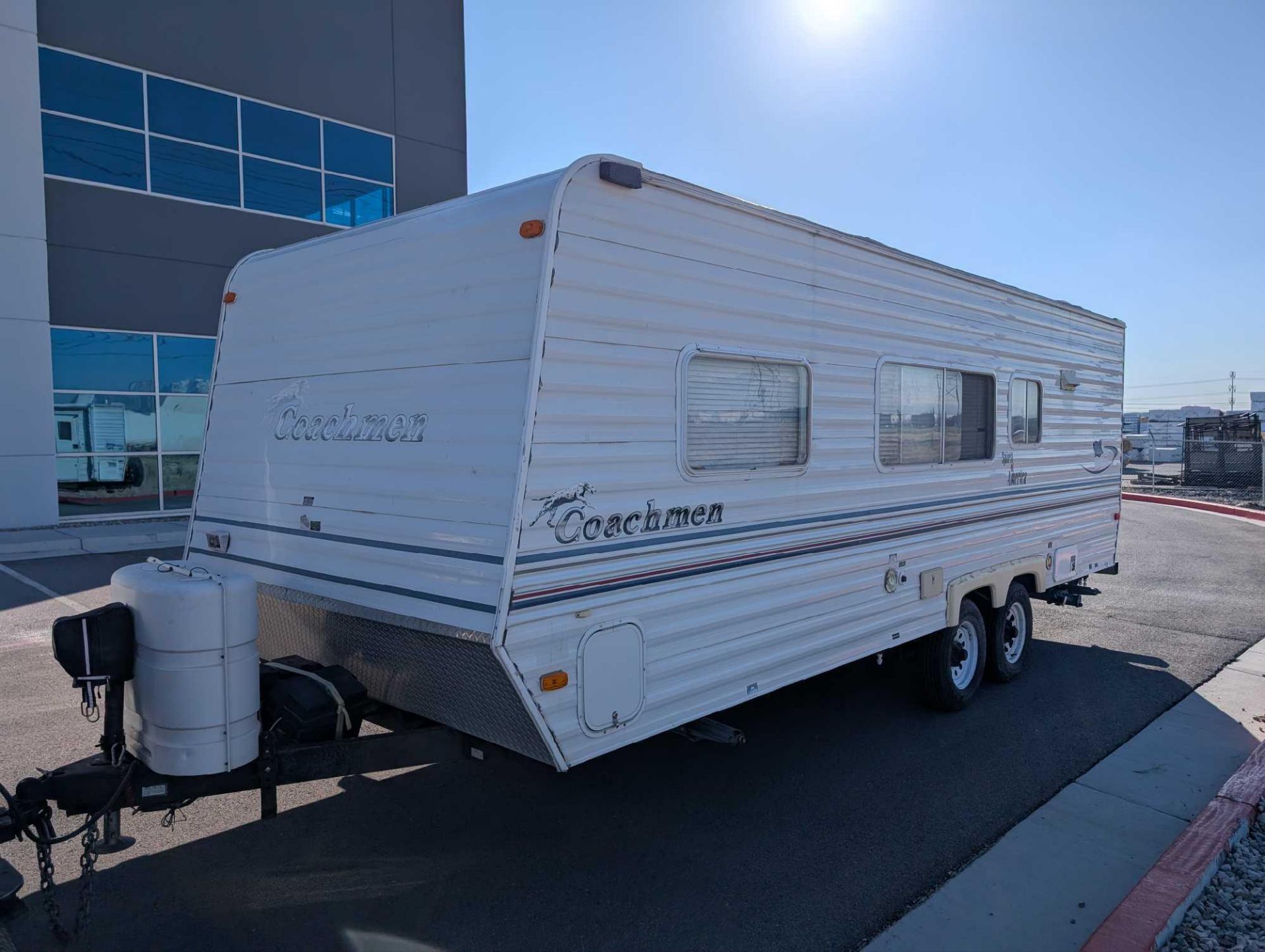 2003 Coachmen M-249QB Travel Trailer VIN #: 1TC2B217X31210859 Features and Notes: clean title/title - Image 4 of 20