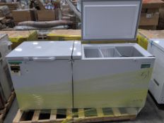 Hamilton Beach two door chess freezer appears new but out of original box