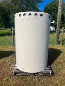 1000 gallon Fiberglass aeration tank, 72in H x 48in Diam.