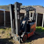 Linde E25C 5,000 lb Electric Forklift Cushioned 4-Wheel, Indoor/Outdoor Use **Needs Batteries**