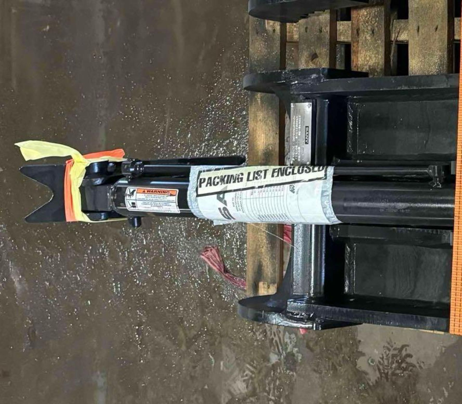 Sany SY50 MP Hydraulic Thumb - Image 2 of 6