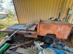Flat bed utility truck with inline 6Cy engine