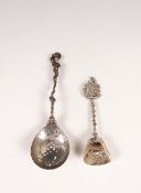 Löffel und Zuckerschauffel