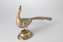 Trinkgefäß in Form eines Pfaus