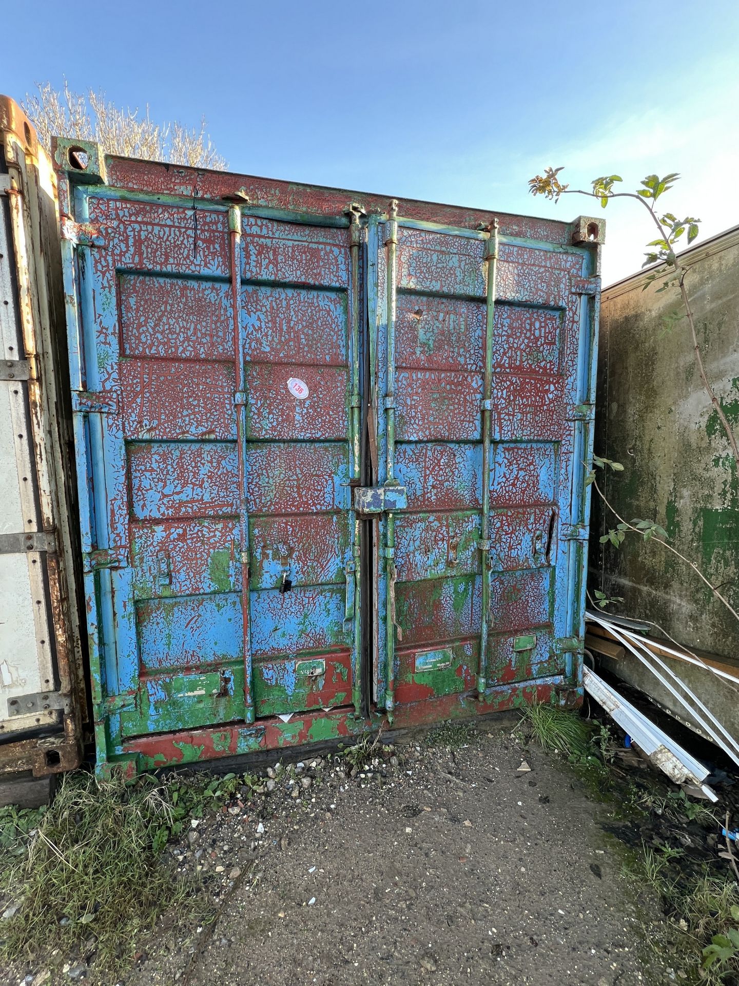 NO VAT 20' container & contents. PURCHASER TO ARRANGE LOADING
