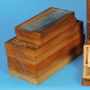 7 Furnituren-Holzkästen mit Schubdeckeln