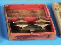 Kleiner Eingriffszirkel im Original-Etui